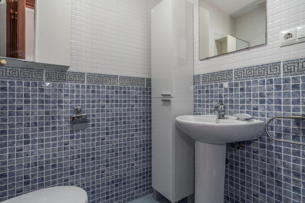 Tuguest Heroe Apartment Malaga Exterior photo